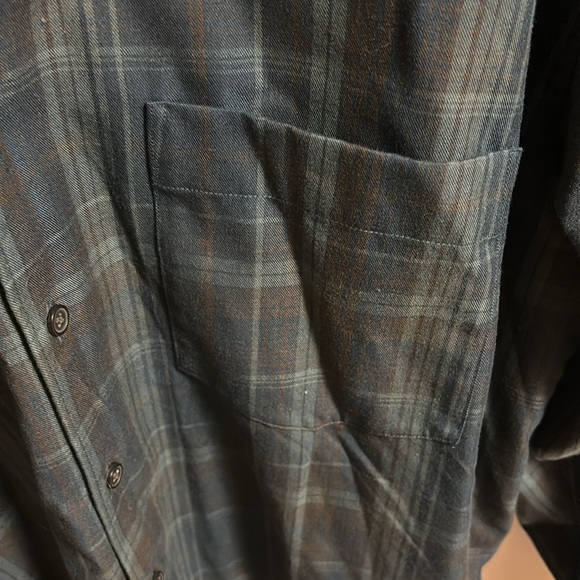 Uniqlo U oversized flannel - Picture 3 of 6